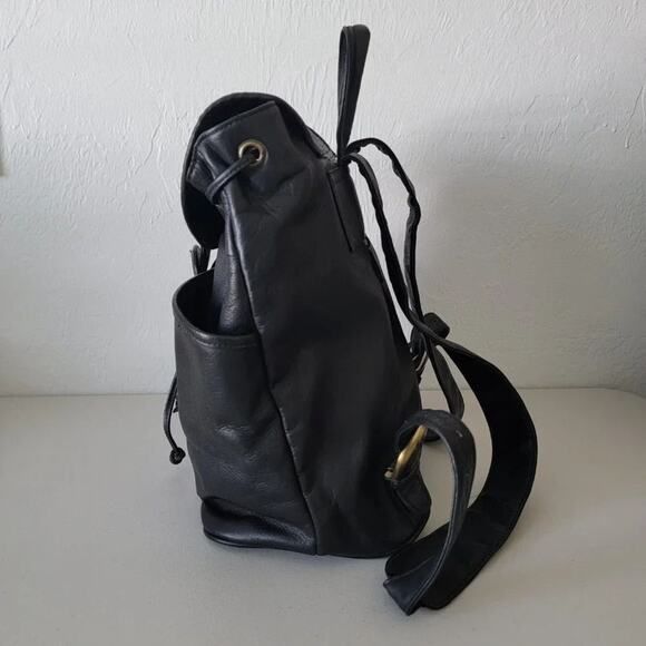 Boulder Ridge Vintage Leather Backpack Black Full Grain Cowhide Womens main image 2